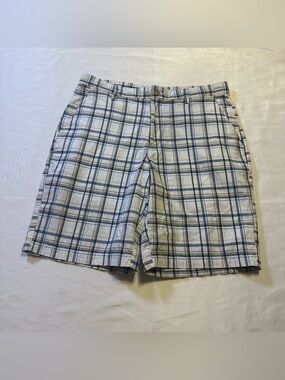 Basic Editions Men's White Plaid Shorts with Navy & Gray